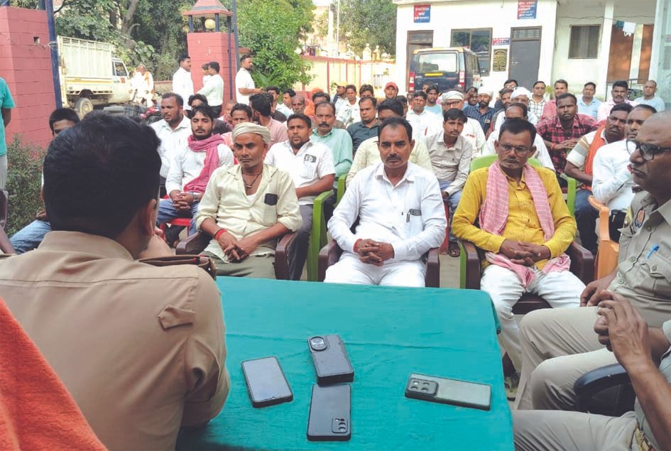 दुर्गा पूजा पंडालों के आयोजकों को दिए सुरक्षा के निर्देश
